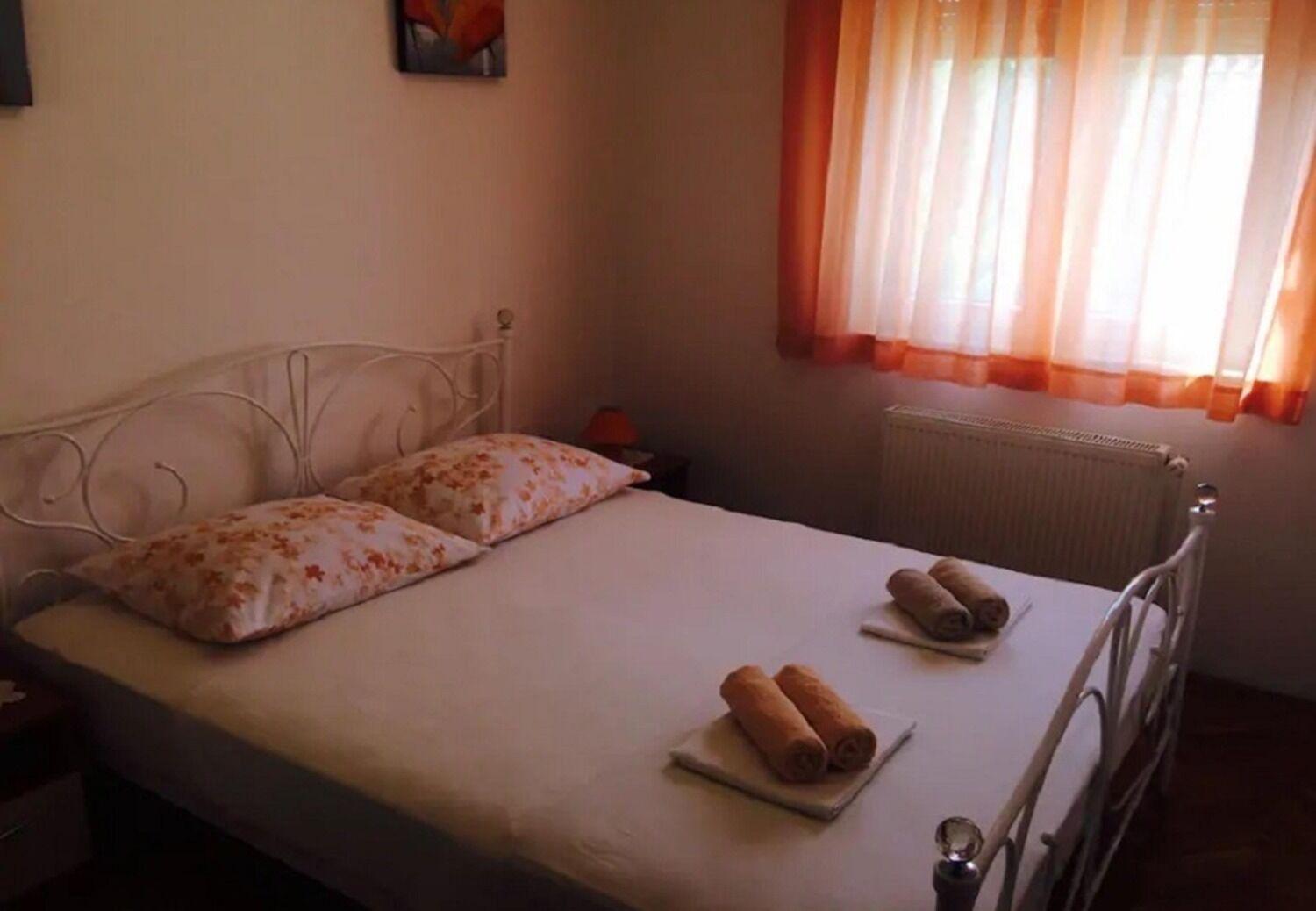 Apartments And Rooms Ognjen - Family Apartments With Free Parking Betina  Exterior photo